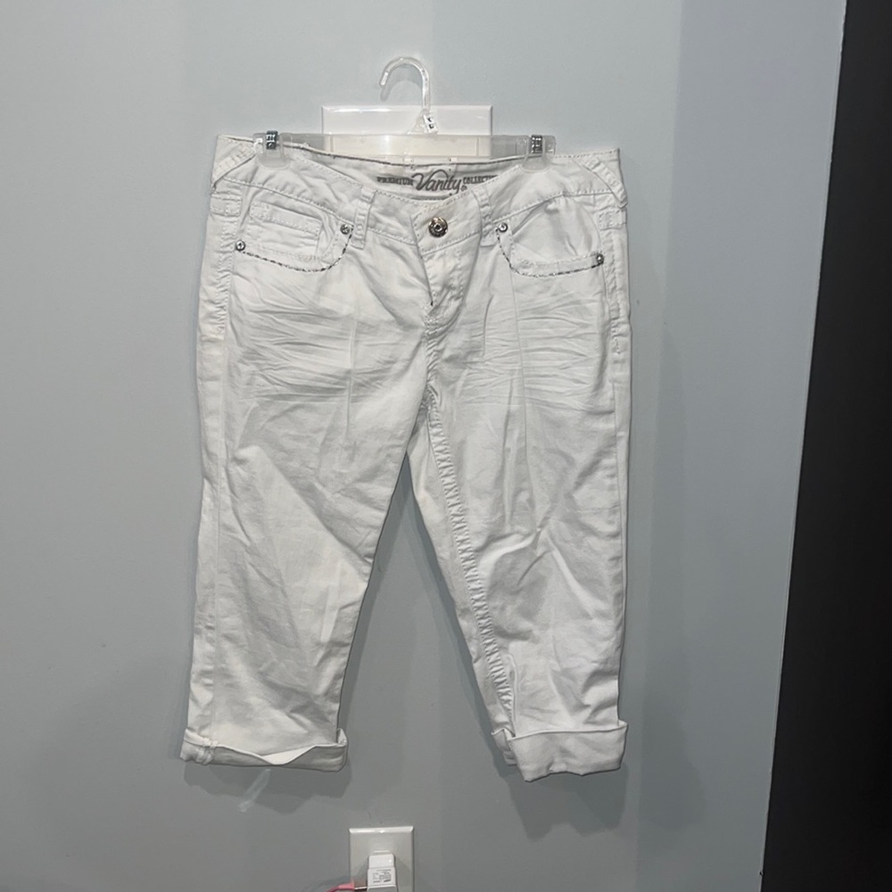 White Capri jeans